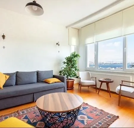 דירה Historic Elegance With A Bosphorus Gaze *