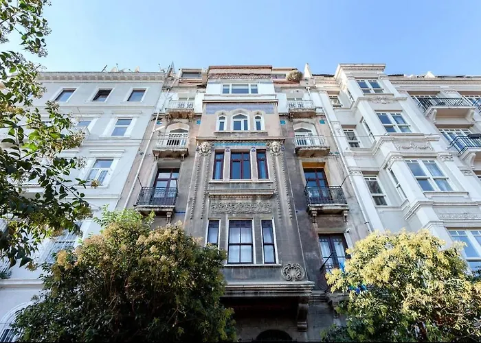 Historic Elegance With A Bosphorus Gaze Estambul